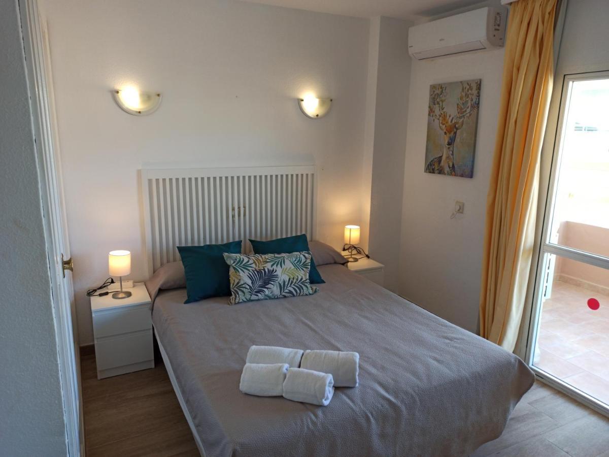 Apartamento En Edificio Stella Maris Фуeнхирола Екстериор снимка
