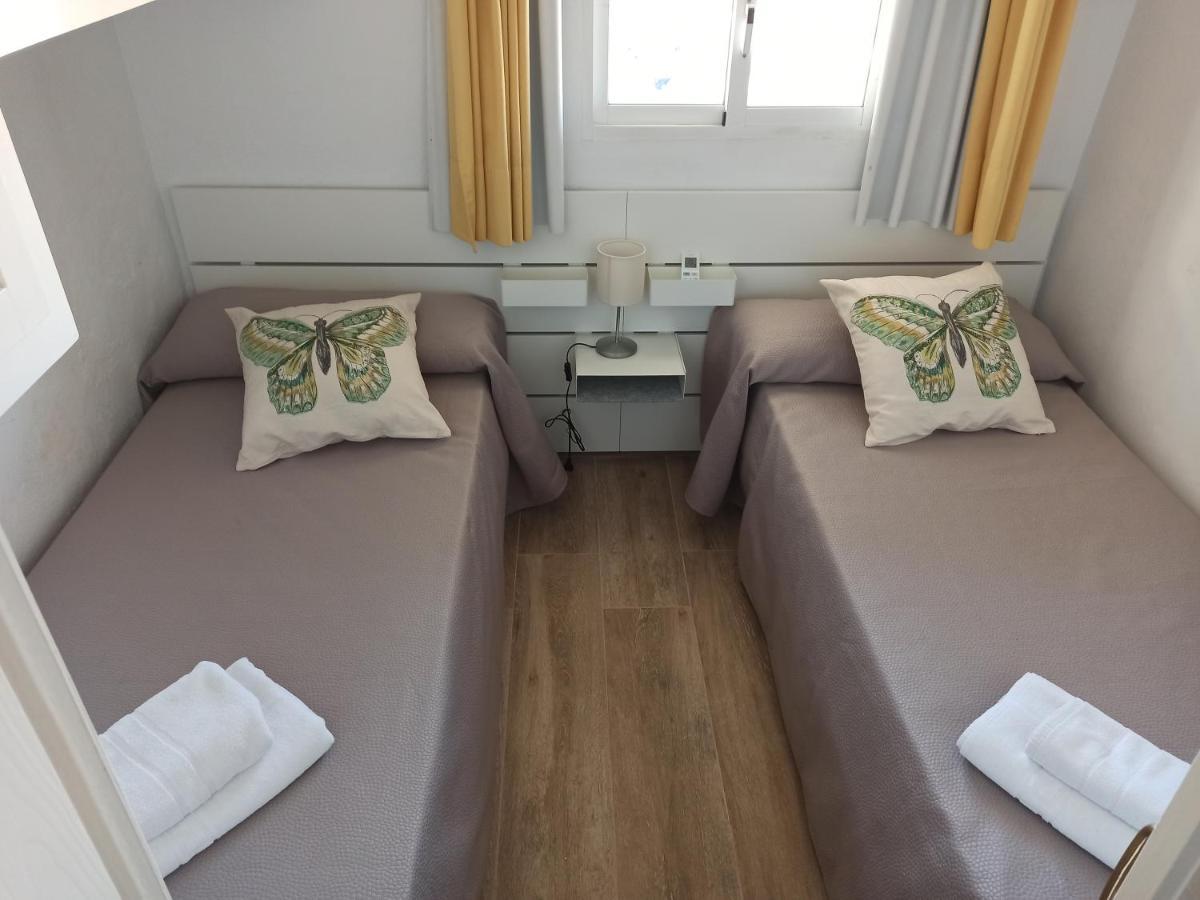 Apartamento En Edificio Stella Maris Фуeнхирола Екстериор снимка